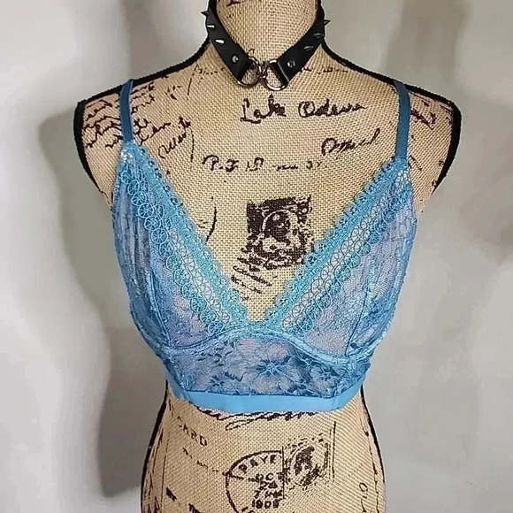 VICTORIA'S Secret teal Lace Bralette.  Size 34C - Picture 6 of 13